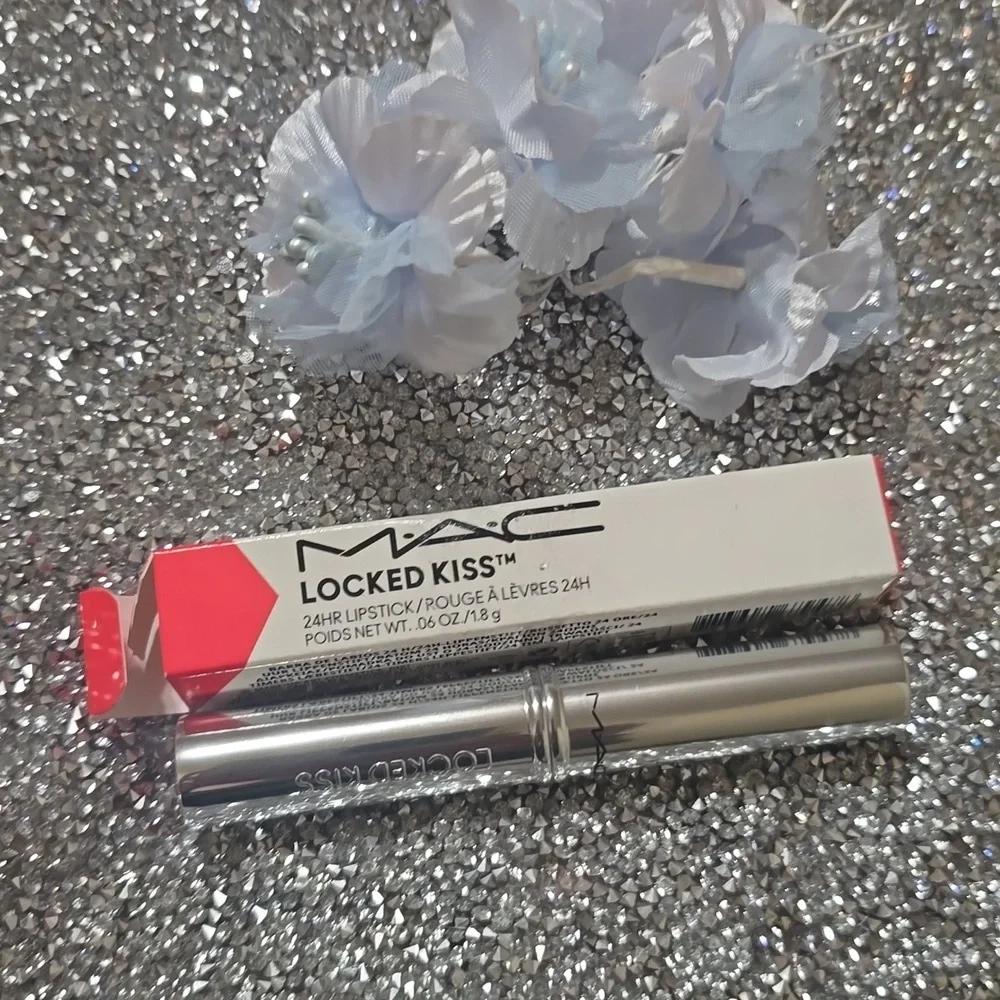 🧚‍♀️GUTSY MAC Cosmetics Locked Kiss Lipstick NWT